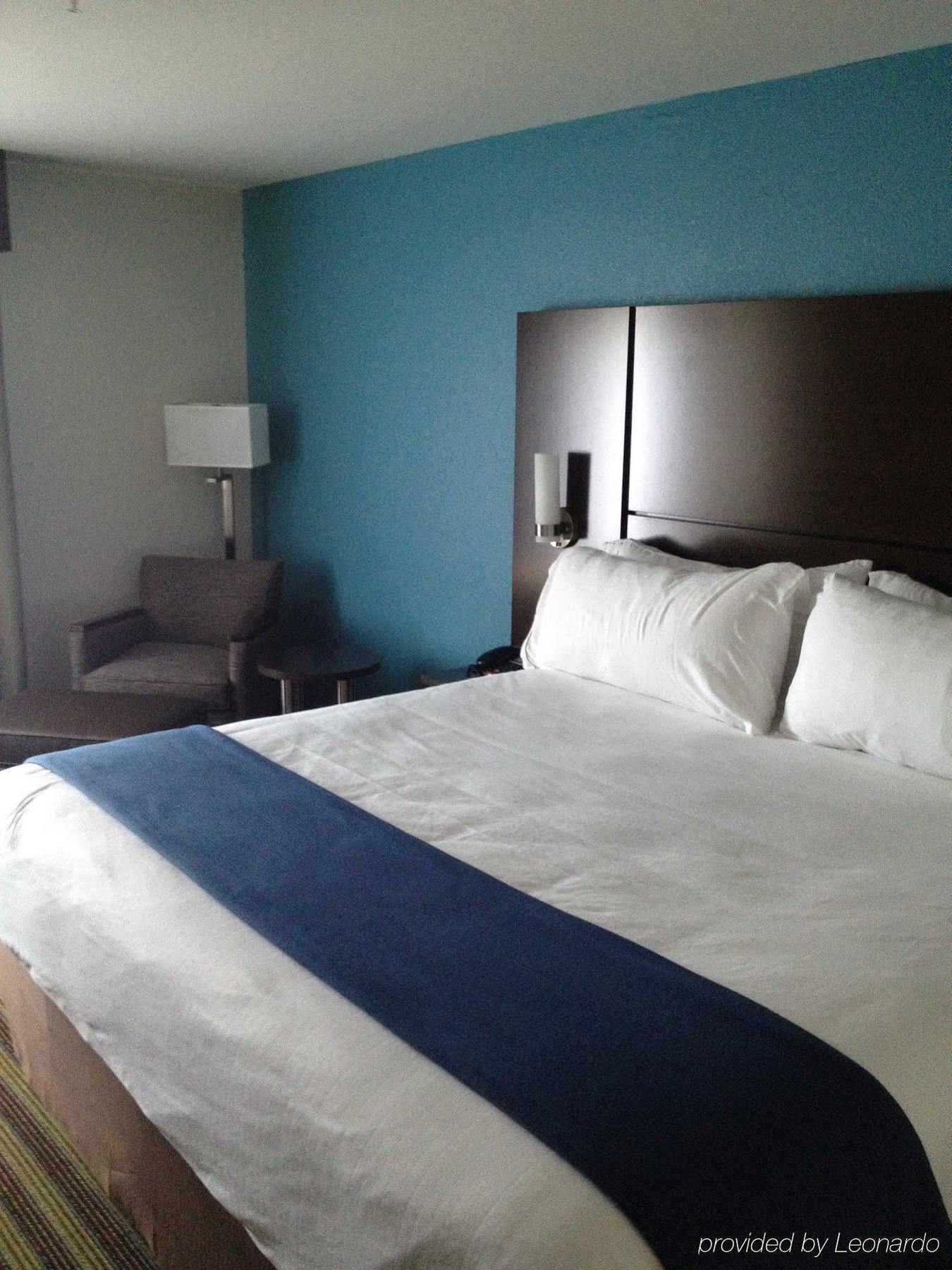 Holiday Inn Express Montgomery East I-85 By Ihg Экстерьер фото