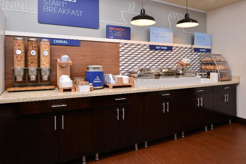 Holiday Inn Express Montgomery East I-85 By Ihg Экстерьер фото